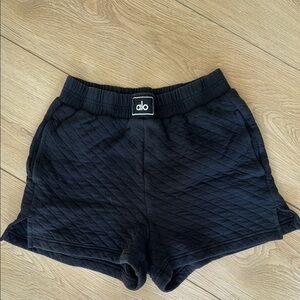 ALO Yoga Women's Black Quilted Shorts